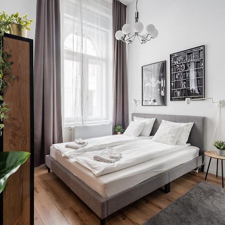 E32 - Oktogon Panorama Suite - Best Location - By Bqa Budapeşte Dış mekan fotoğraf
